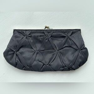 Black Pinch Pleat Design Clutch